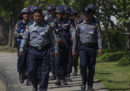 Un'inchiesta di AP ha rivelato l'esistenza di cinque fosse comuni in Myanmar contenenti i corpi di persone rohingya