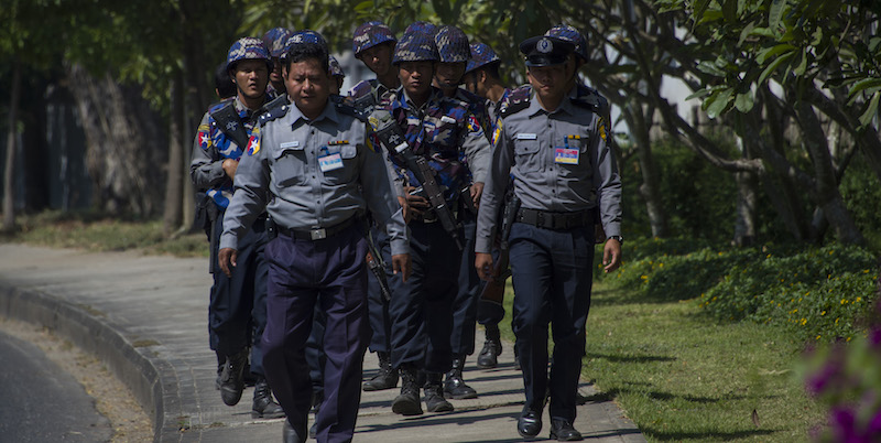 Un’inchiesta di AP ha rivelato l’esistenza di cinque fosse comuni in Myanmar contenenti i corpi di persone rohingya