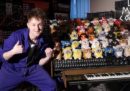 Un inventore inglese ha costruito un organo con 44 Furby