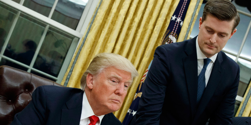 Rob Porter con il presidente degli Stati Uniti, Donald Trump (AP Photo/Evan Vucci)