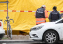 Ieri un uomo italiano ha ucciso sua moglie e poi si è suicidato in una strada del centro di Zurigo, in Svizzera