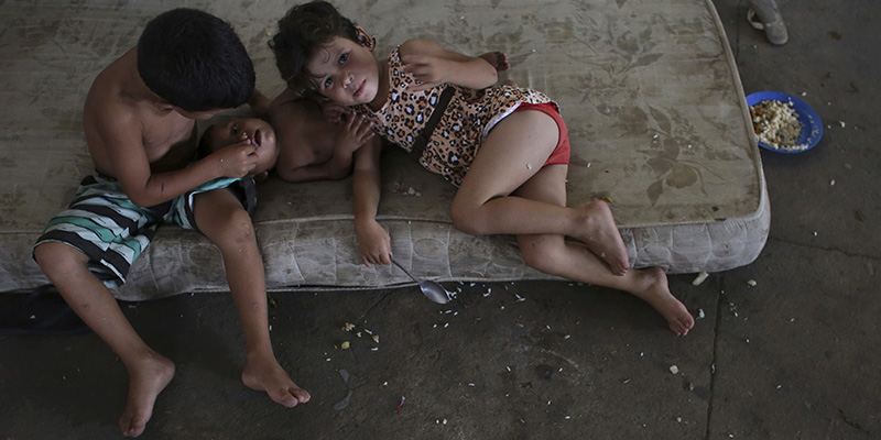 Profughi venezuelani in un rifugio a Boa Vista, Brasile, 8 marzo 2018
(AP Photo/Eraldo Peres)