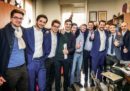 Notate qualcosa di strano nella foto del "team social" di Matteo Salvini?