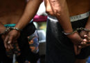 Ieri la polizia delle Filippine ha ucciso 13 persone e ne ha arrestate 100 in una serie di operazioni anti-droga