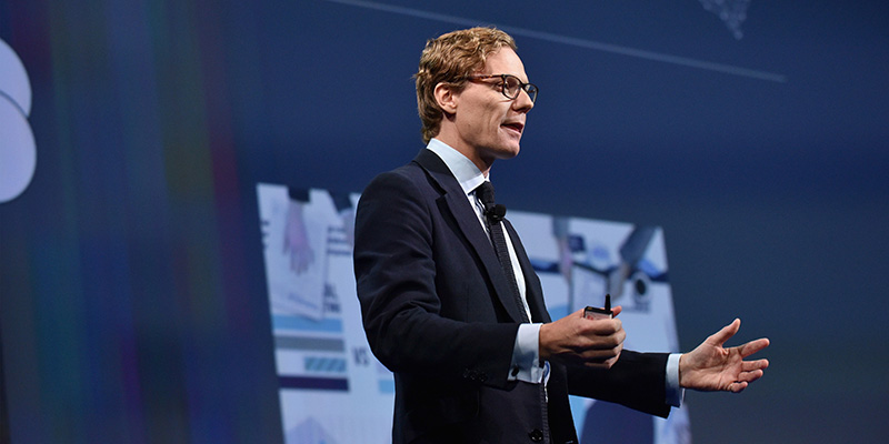 L'ex CEO di Cambridge Analytica, Alexander Nix, durante una presentazione (Bryan Bedder/Getty Images for Concordia Summit)