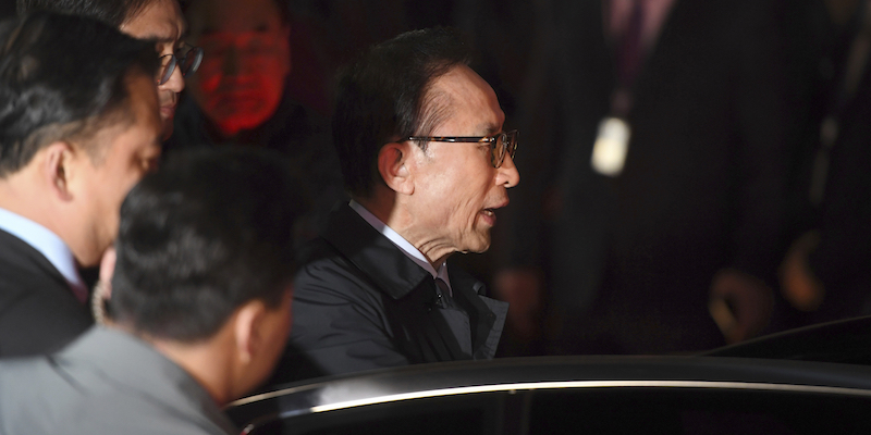 L'ex presidente sudcoreano Lee Myung-bak (AFP PHOTO / Jung Yeon-je)