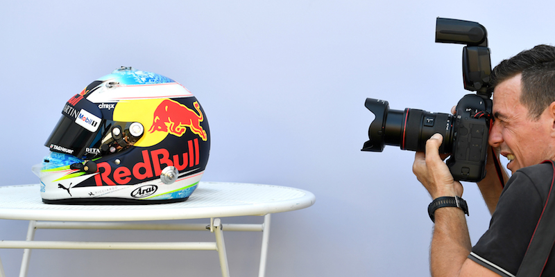 Il casco di Daniel Ricciardo fotografato da Paul Crock (PAUL CROCK/AFP/Getty Images)