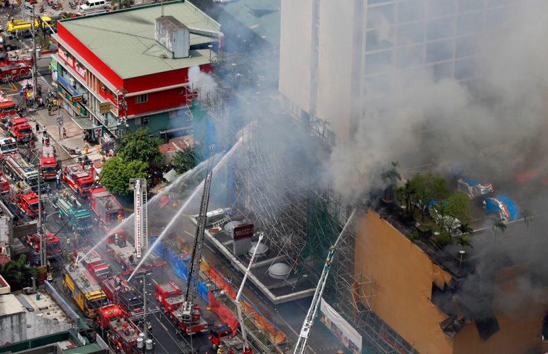 Ci sono almeno 3 morti per un incendio a un casinò di Manila, nelle Filippine