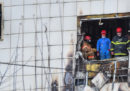 41 bambini sono morti nell'incendio nel centro commerciale in Siberia, dice la stampa russa