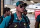 I giocatori della nazionale australiana di cricket che hanno barato contro il Sudafrica sono stati rimandati in Australia