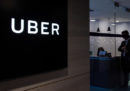 Nel primo giorno di quotazione in borsa, le azioni di Uber hanno perso il 7,6 per cento