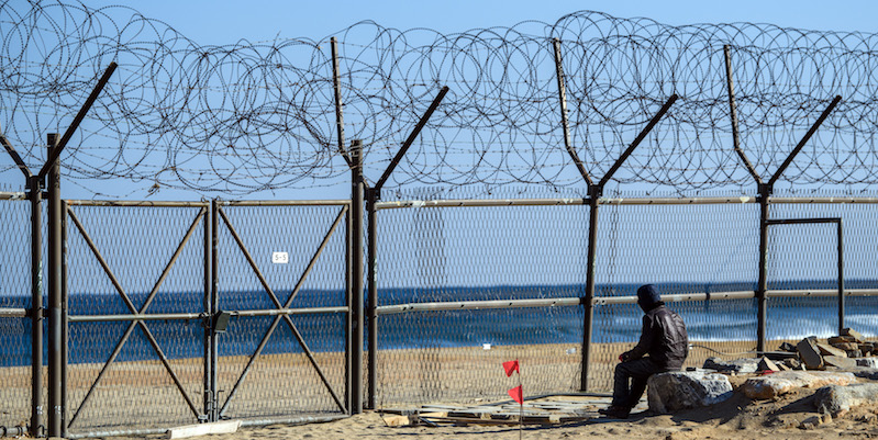 Barriera col filo spinato vicino alla zona demilitarizzata tra le due Coree (Carl Court/Getty Images)