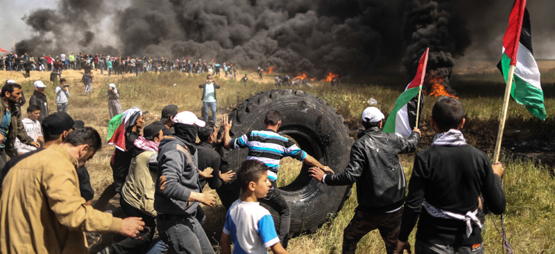 Manifestanti a Gaza City. (MAHMUD HAMS/AFP/Getty Images)