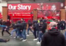 Gli scontri di martedì a Liverpool, prima della partita