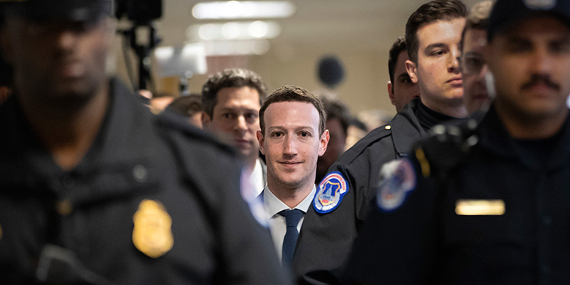 Il CEO di Facebook, Mark Zuckerberg, in visita al Congresso degli Stati Uniti - Washington, DC (AP Photo/J. Scott Applewhite)