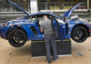 La polizia tedesca ha arrestato un dirigente di Porsche per lo scandalo emissioni, dice Reuters