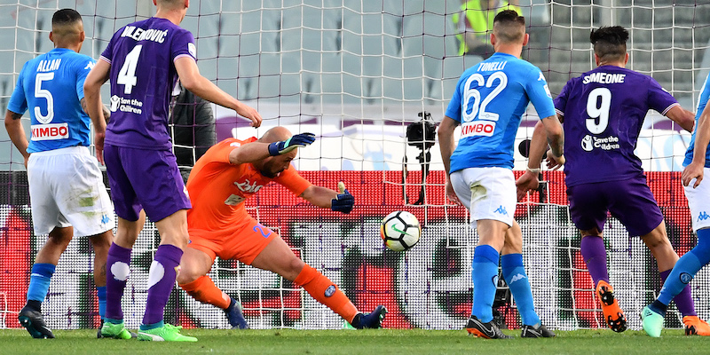 Il secondo gol di Giovanni Simeone al Napoli (ALBERTO PIZZOLI/AFP/Getty Images)