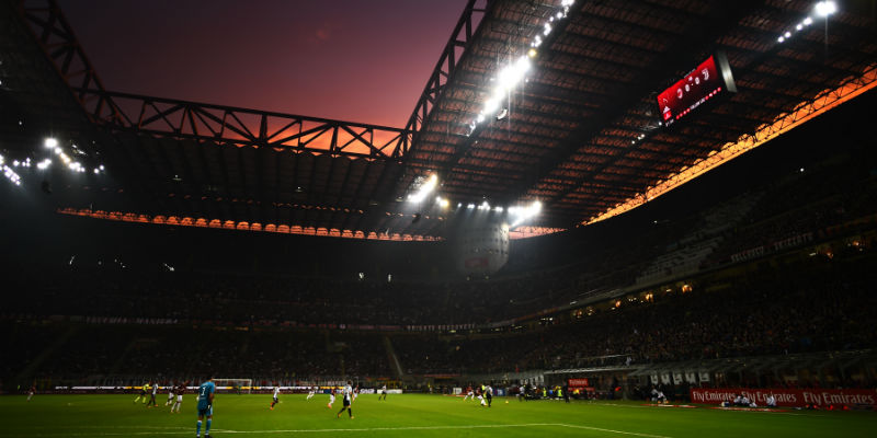 Un momento della partita Milan-Juventus di Serie A giocata lo scorso ottobre a San Siro (MARCO BERTORELLO/AFP/Getty Images)