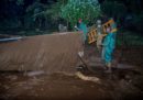 Almeno 10 persone sono morte in seguito al crollo di una diga in Kenya