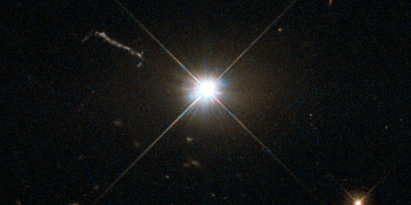 Esempio degli effetti di un buco nero supermassiccio (ESA/Hubble e NASA)