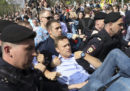 Alexei Navalny è stato condannato a 30 giorni di carcere per aver preso parte a una manifestazione non autorizzata contro Putin