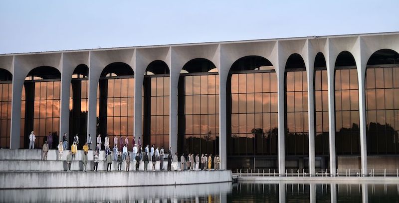 Ermenegildo Zegna presenta la sua collezione per la primavera/estate 2019 alla sede Mondadori di Segrate, 15 giugno 2018
(MARCO BERTORELLO/AFP/Getty Images)