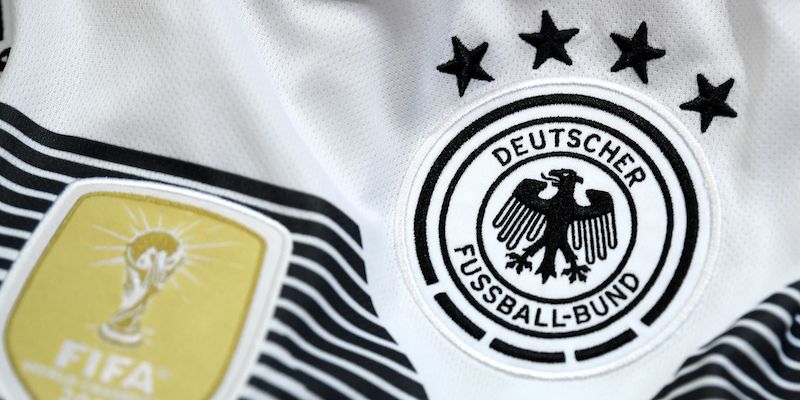 La maglia della Germania per i Mondiali (FRANCK FIFE/AFP/Getty Images)