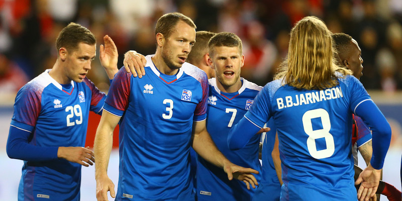 I giocatori dell'Islanda festeggiano il gol segnato nell'amichevole di New York contro il Perù (Mike Stobe/Getty Images)