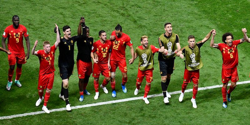 I giocatori del Belgio festeggiano la vittoria contro il Brasile e il passaggio alle semifinali (SAEED KHAN/AFP/Getty Images)