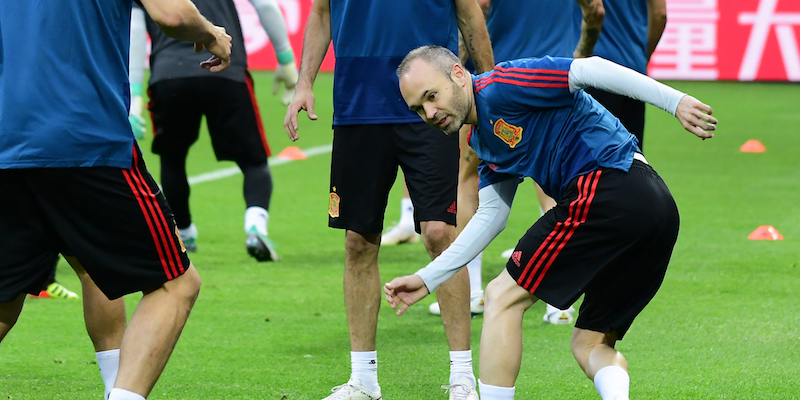 Il capitano della Spagna, Andres Iniesta, in allenamento con la Spagna (LUIS ACOSTA/AFP/Getty Images)