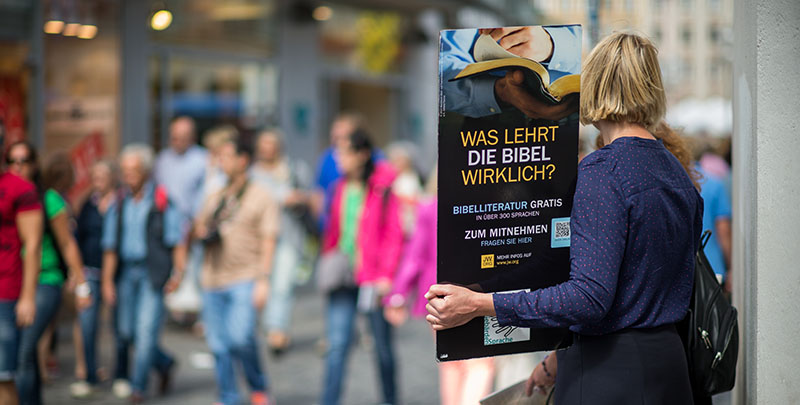 Anche i Testimoni di Geova devono rispettare le leggi sulla privacy