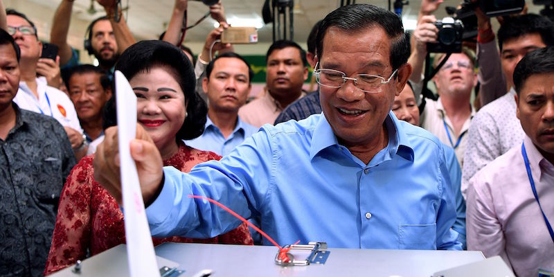 In Cambogia il partito del primo ministro Hun Sen dice di avere vinto tutti i seggi in palio alle elezioni di domenica