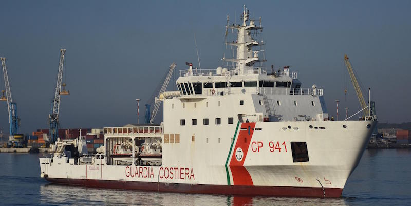 La nave Diciotti, della Guardia Costiera italiana (ANSA/ORIETTA SCARDINO)