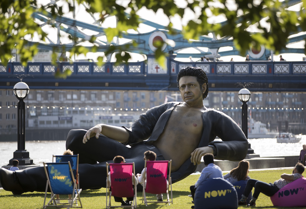La statua di Ian Malcom, il 18 luglio a Londra (John Phillips/Getty Images)
