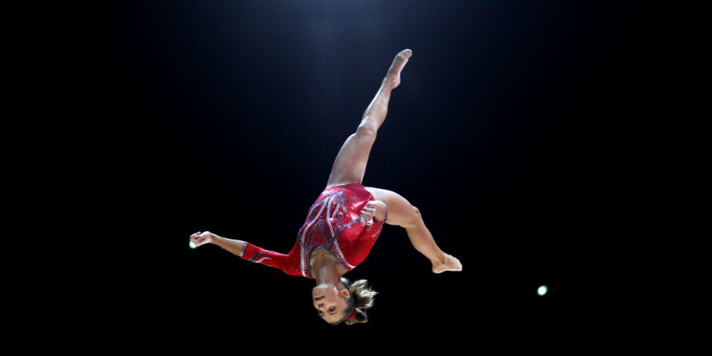 La ginnasta croata Christina Zwicker compie un esercizio agli European Championships, il 2 agosto (Julian Finney/Getty Images)