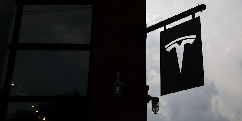 Tesla non si ritirerà dalla Borsa