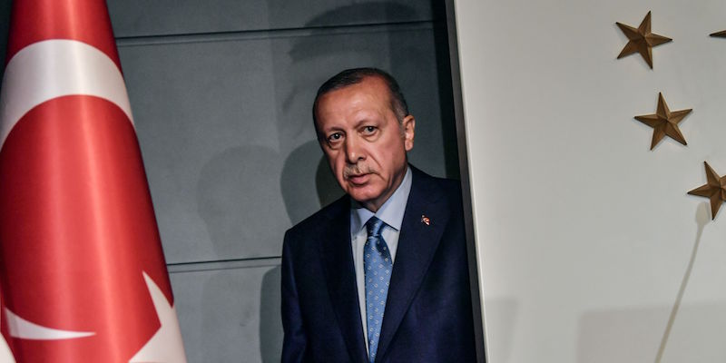 Erdoğan guarda a est