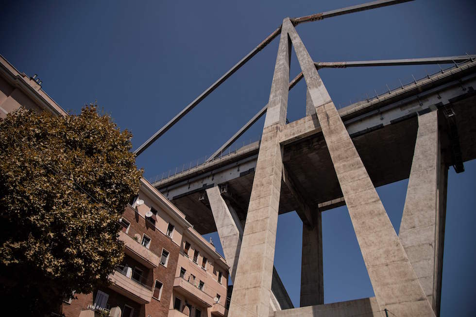 Un pilone del ponte Morandi (MARCO BERTORELLO / AFP)