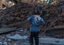 I morti per il terremoto in Indonesia potrebbero essere molti di più