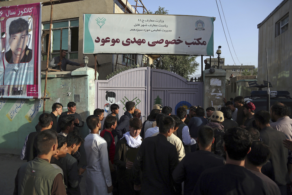 La scuola di Kabul dove almeno 48 persone sono morte mercoledì per un attentato suicida (AP Photo/Rahmat Gul)