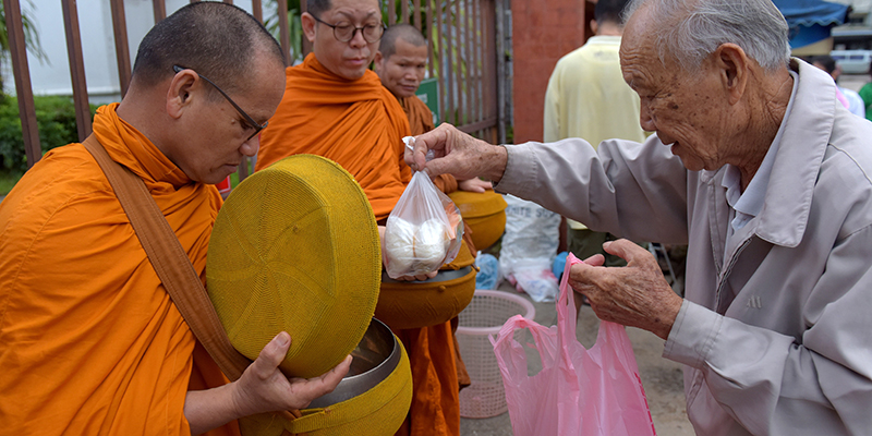 L'obesità dei monaci buddisti