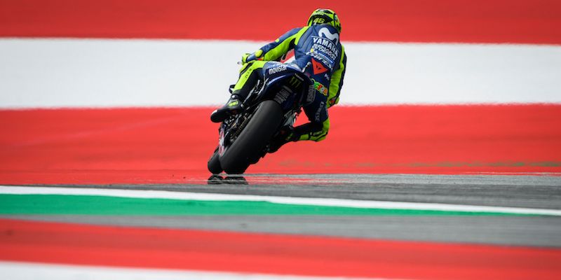 Valentino Rossi nel Gran premio d'Austria di MotoGP (JURE MAKOVEC/AFP/Getty Images)