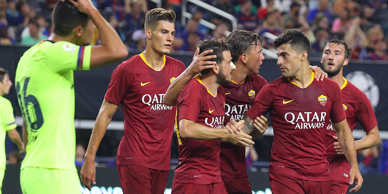 I giocatori della Roma dopo un gol segnato in amichevole al Barcellona (Richard Rodriguez/Getty Images)
