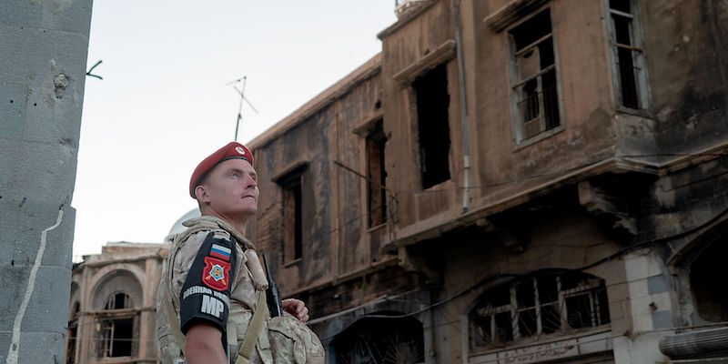 Un soldato russo a Homs, in Siria (ANDREI BORODULIN/AFP/Getty Images)