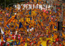 Centinaia di migliaia di persone a Barcellona hanno manifestato per chiedere l'indipendenza della Catalogna