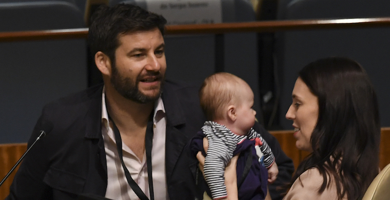 La prima ministra neozelandese Jacinda Ardern con il compagno Clarke Gayford e la figlia Neve Te Aroha all'Assemblea generale dell'ONU, New York, 24 settembre 2018
(DON EMMERT/AFP/Getty Images)