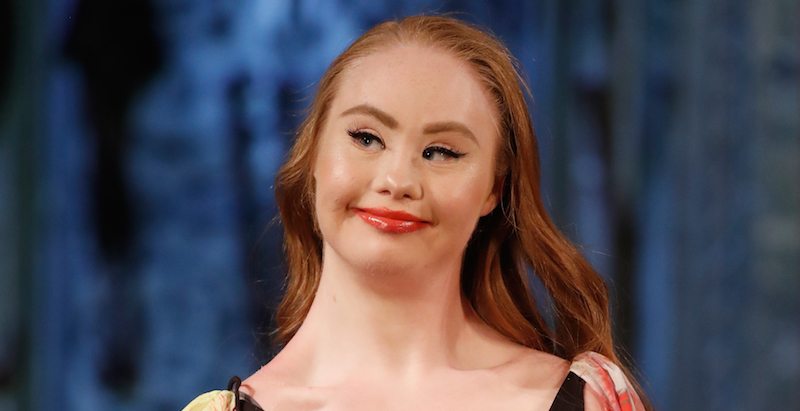 Madeline Stuart alla fine della sfilata del suo marchio 21 reasons why alla Settimana della moda di New York, 7 settembre 2018
(JP Yim/Getty Images for Art Hearts Fashion)