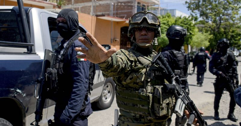 La marina e la polizia federale messicana conducono l'operazione contro la polizia municipale di Acapulco, Messico, 25 settembre 2018
(FRANCISCO ROBLES/AFP/Getty Images)