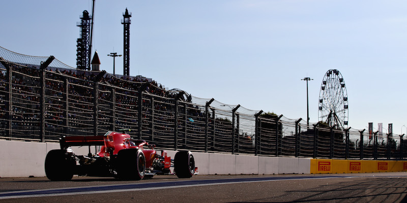 La Ferrari di Kimi Raikkonen durante le qualifiche del Gran Premio di Russia a Sochi (Mark Thompson/Getty Images)