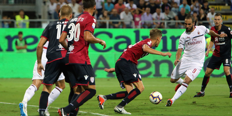 Gonzalo Higuain in Cagliari-Milan (Enrico Locci/Getty Images)